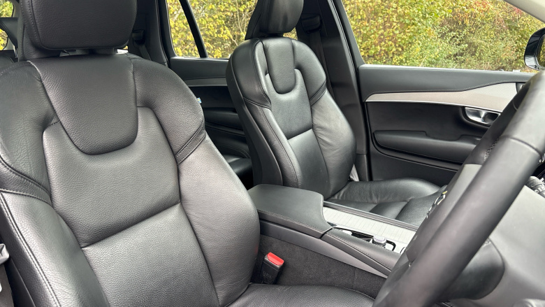 Volvo XC90 2.0 B5D [235] Plus Dark 5dr AWD Geartronic Diesel Estate